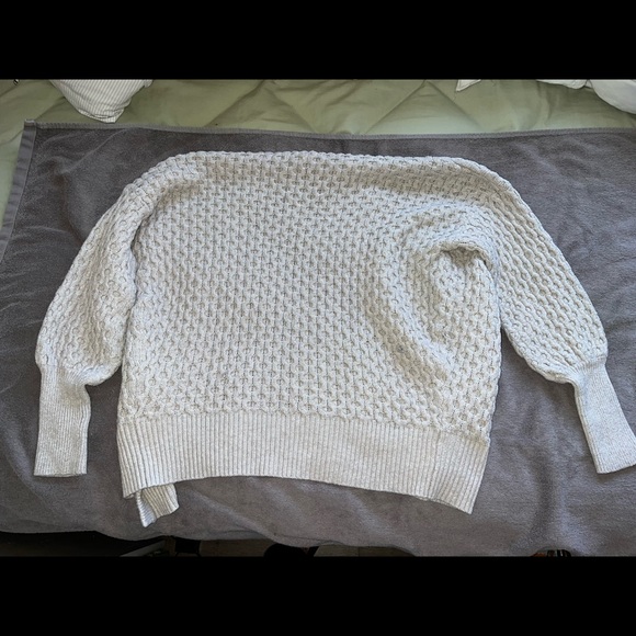 Adorable cardigan! (Universal Threads) - Picture 2 of 4